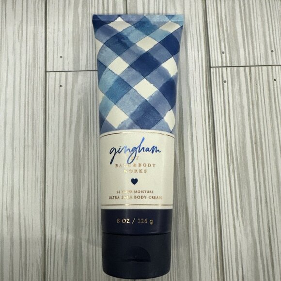 Bath and Body Works Gingham 24 Hour Ultra Shea Body Cream 8 oz - Picture 1 of 6